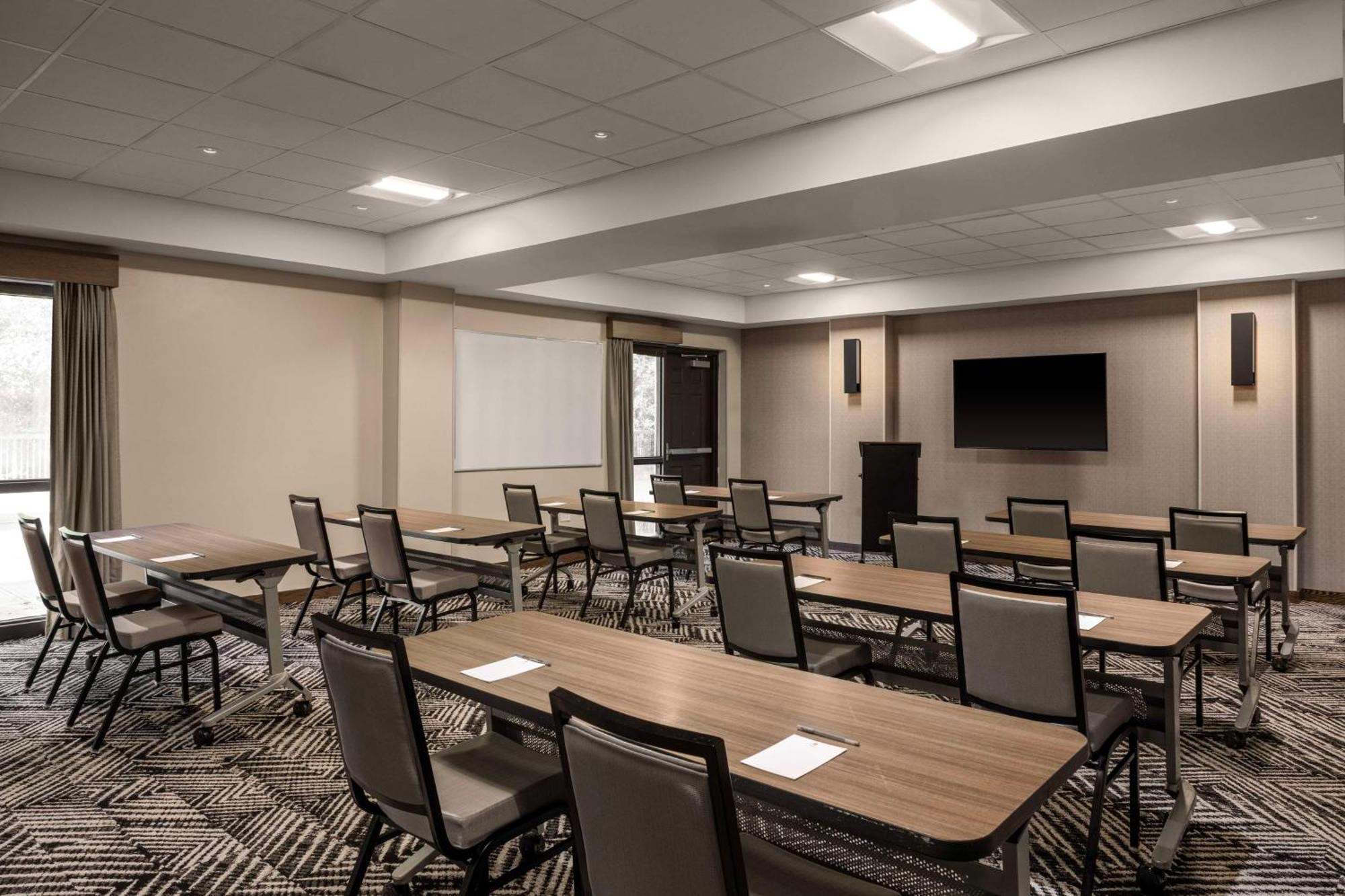 Hyatt Place El Paso Airport Exterior photo